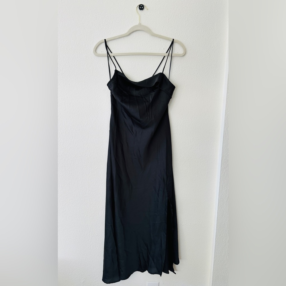 Astr Black Midi Dress / medium